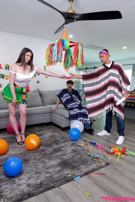 Alyx Star gets her pussy licked and her twat filled with a big dick