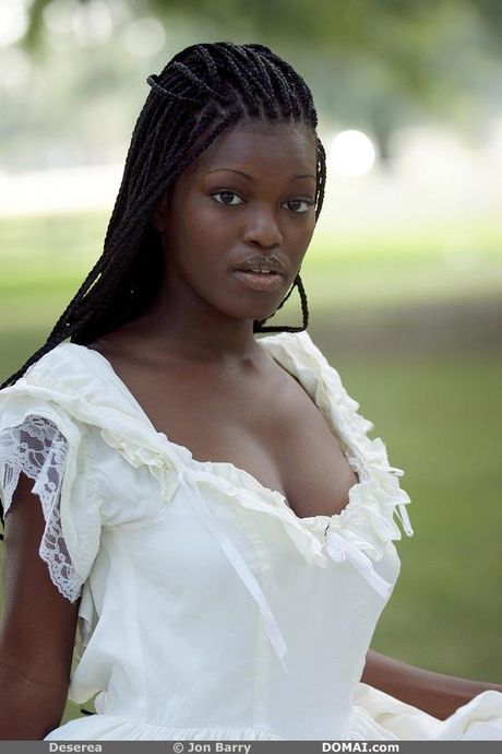 African beauty Deserea exhibits perfect shape in the wild & shows her big tits & pussy