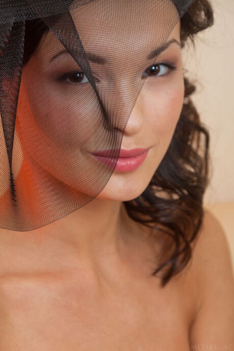 Lean teen Xola shows her tiny tits and poses naked