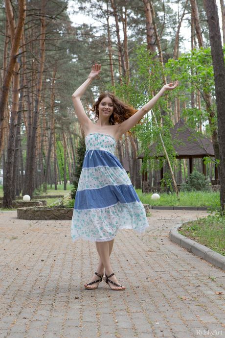 Ukrainian goddess Evita Lima poses in her stockings & spreads her pussy