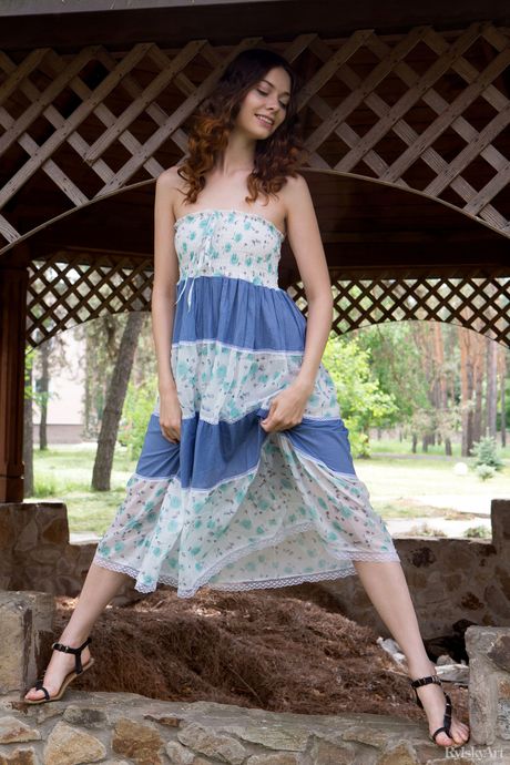 Ukrainian goddess Evita Lima poses in her stockings & spreads her pussy