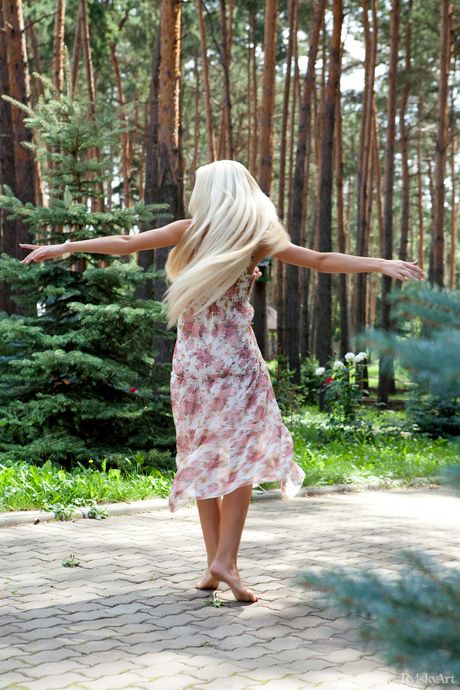 Precious teen Alysha gets naked in the park to show her hot ass & bald pussy