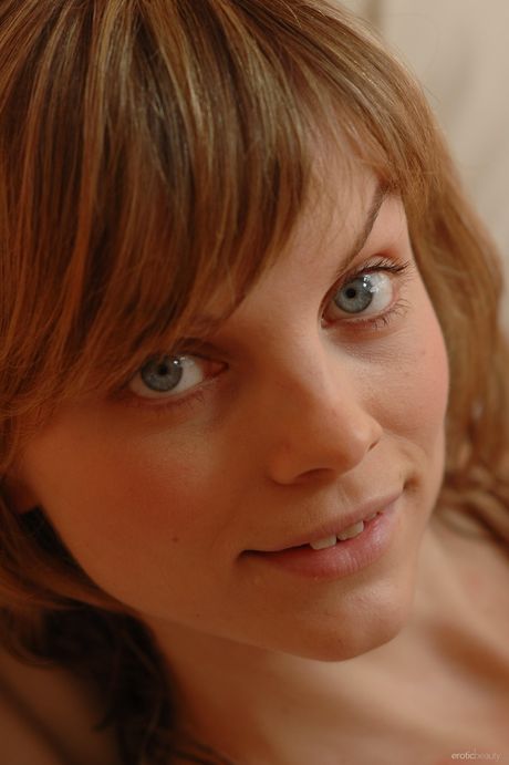 Pure teen Margo models totally naked fearlessly