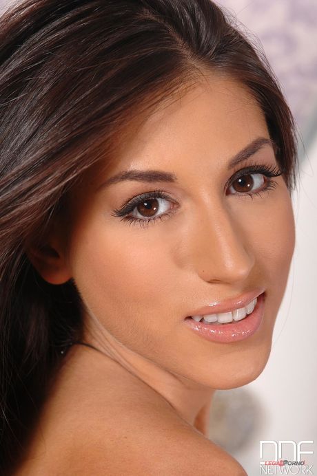 Porn World: Sexy brunette Kendra fingers her cunt while showing her hot body in stockings