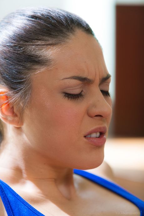 Spanish lesbians Penelope Cum and Carolina Abril lick pussies in bed