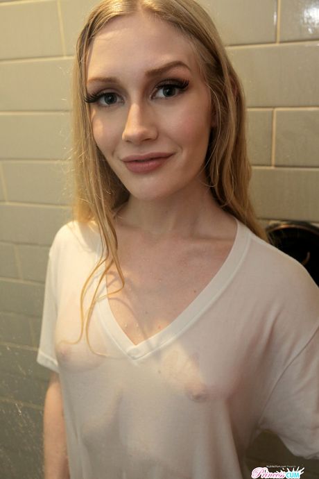 Blonde babe Emma Starletto gets her hairy pussy fucked by her stepbrother