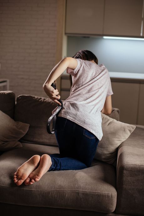 Alla B was punished by her mistress for a careless mistake, her butt is glowing