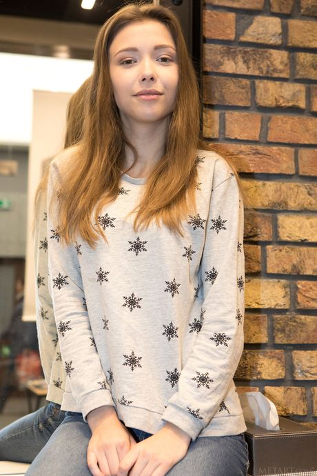 Ukrainian fair Mila Azul removes her jeans and boots to pose nude