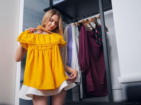 Beautiful teen Emily Swan gets her pussy licked and fucked by her boyfriend