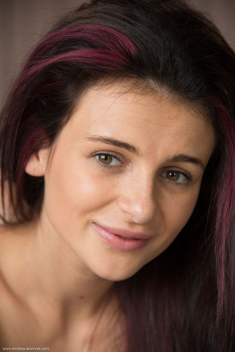 Delicate teen Kate Rich flaunts her tiny tits and poses naked