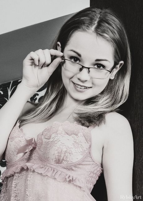 Skinny Ukrainian babe Jeff Milton strips and poses naked in her room