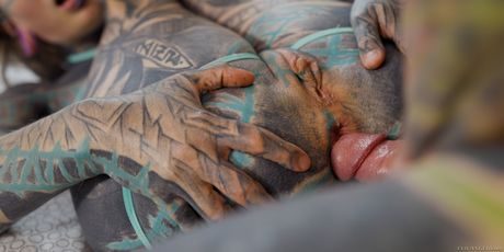 Blonde chick Anuskatzz gets cum on her face after sex with a big cock