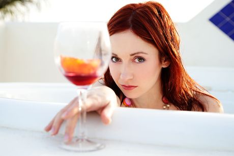Young redhead Night A models totally naked in a bathtub and outdoors