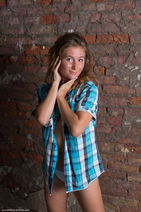 Slender teen Anel gets naked and demonstrates her big tits and sexy ass